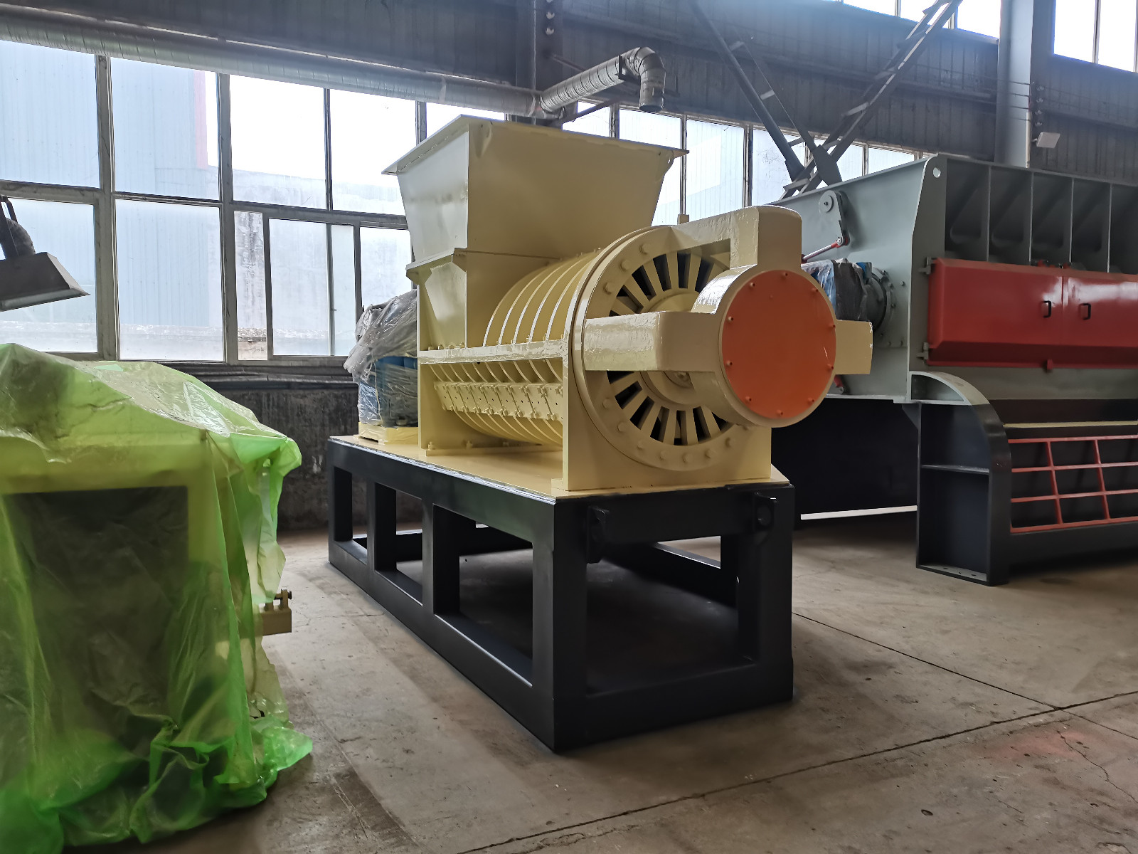 JP800 Screw Feeding Shredder