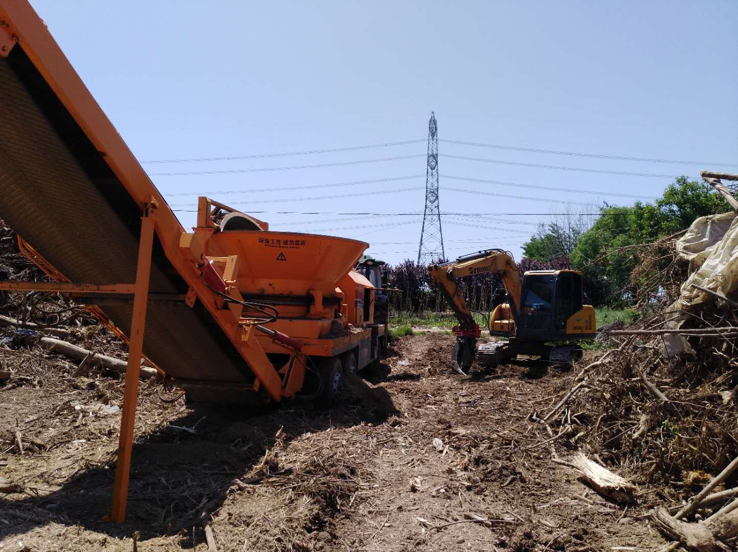 JP5000 Horizontal Grinder Diesel Drive Large Timber Processing Site