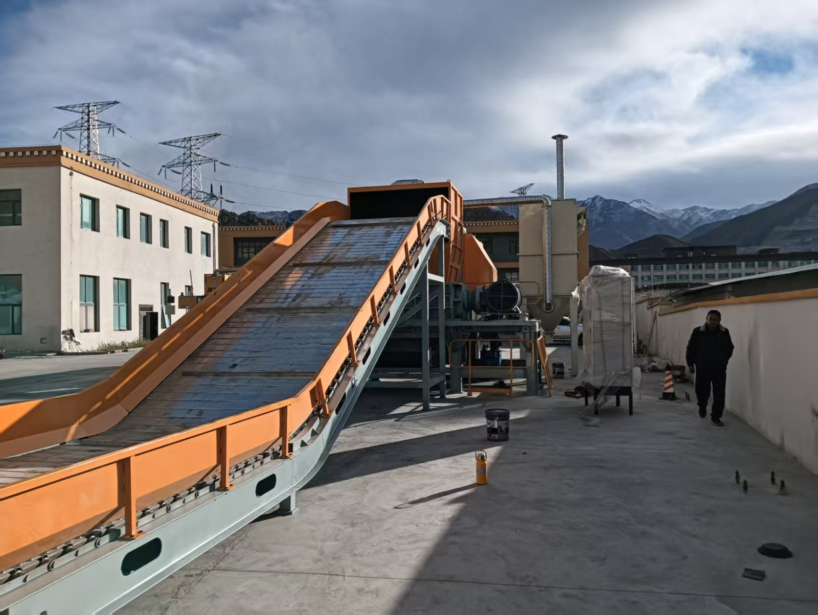 Bulky Waste Shredding Line Urban Furniture Waste Recycling Project