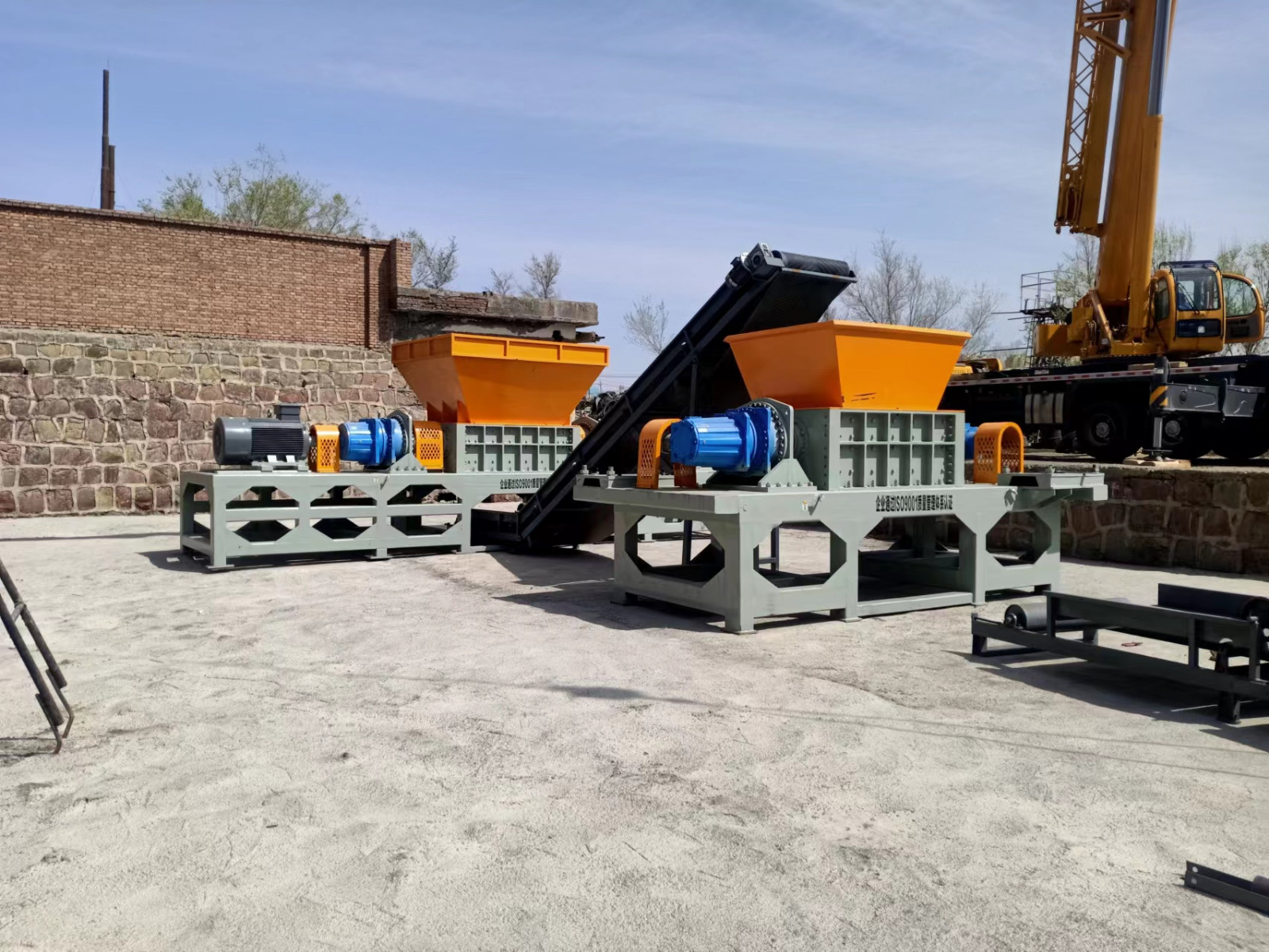 Waste Tire Shredding Solution with Double Shaft Shredders