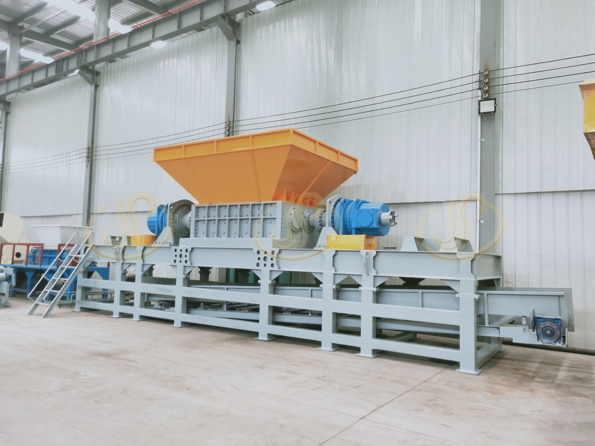 How Zhengzhou Jinpeng straw bale shredding works for biomass fuel preparation